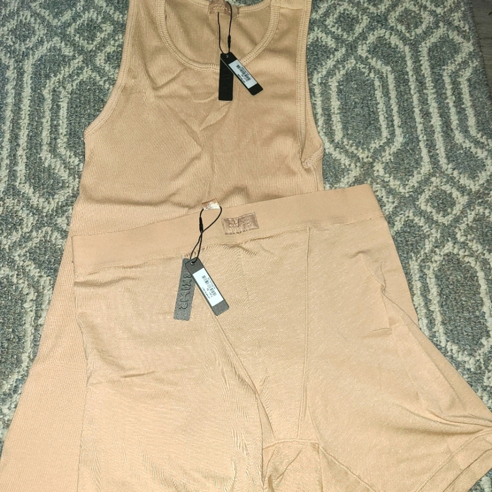 Skims set BF